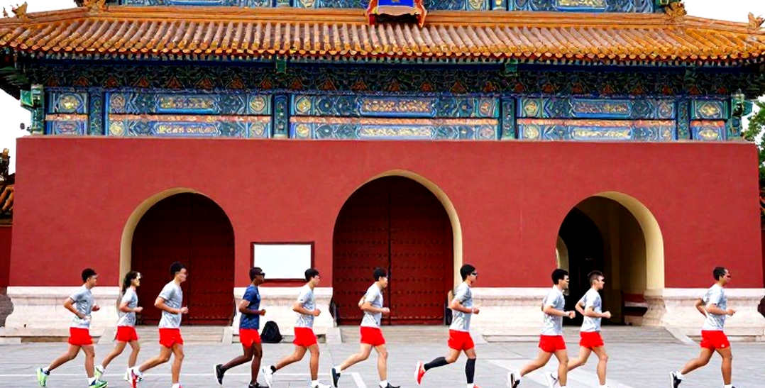 Bóng đá Việt Nam và VAR: Khi trọng tài phải học lại cách tin vào dữ liệu