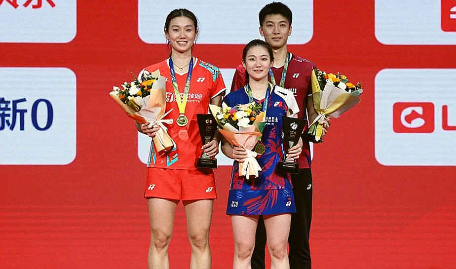 Cú khựng lại ở phút 34: Đọc vị chấn thương của tay vợt cầu lông số một Việt Nam