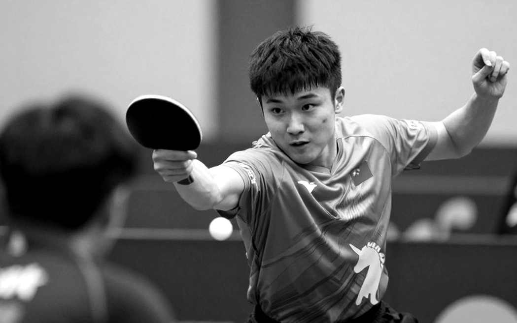 Tiếng nói trong sảnh tập: Table Tennis England, huấn luyện viên được gắn mic và bài toán đường ống đào tạo Cadet