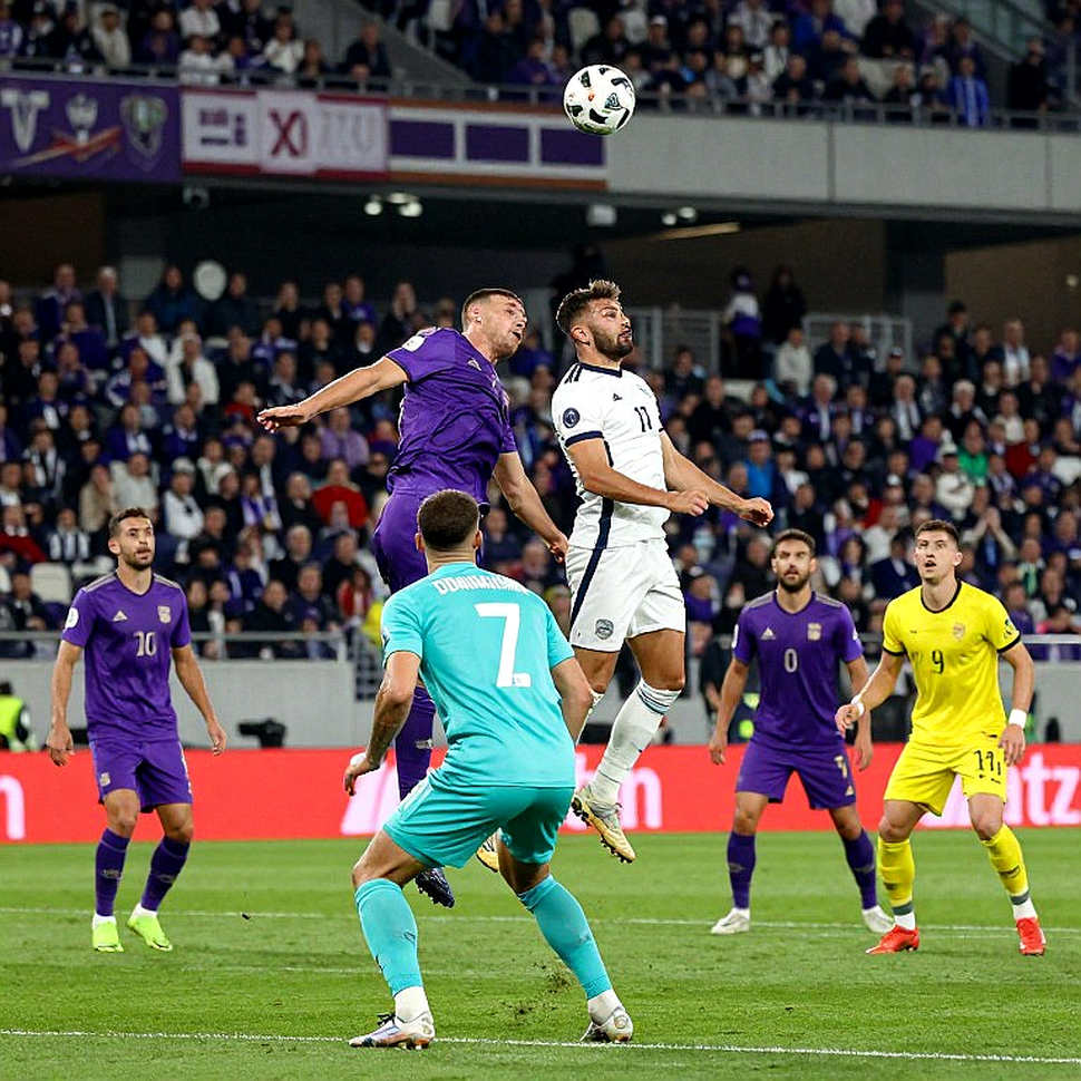 Mourinho bảo vệ Mbappé và cảnh báo Real Madrid: khi bản tin tự tố cáo chính mình