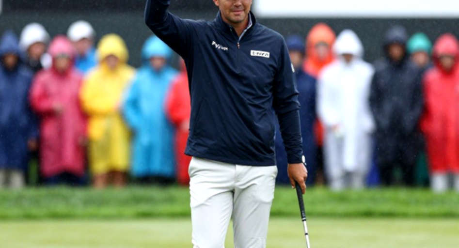 Presidents Cup: Mỹ dẫn Đội Quốc tế 3-2 sau ngày bốn bóng, Medinah mở ra câu hỏi về thể thức luân phiên