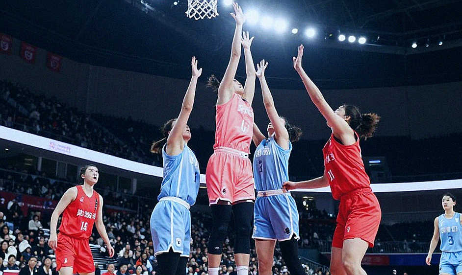 Vụ bê bối trọng tài EuroLeague – EOK: Khi dòng tiền định giá tiếng còi bóng rổ Hy Lạp