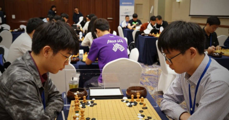 Samarkand 2026: Khi nhà vua rời ngai vàng, và một thế hệ trẻ đòi lại ánh sáng