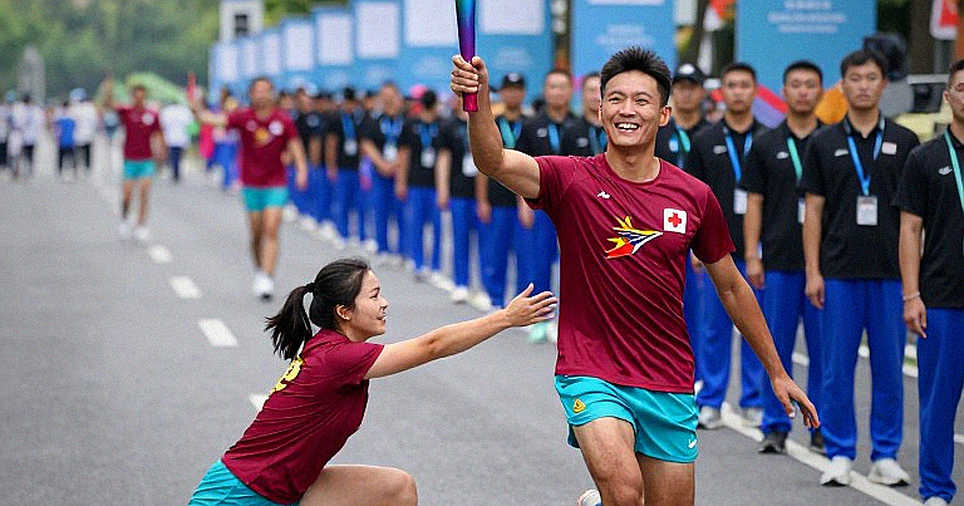 Ba trung vệ ở V.League: tiến bộ chiến thuật hay sự thận trọng