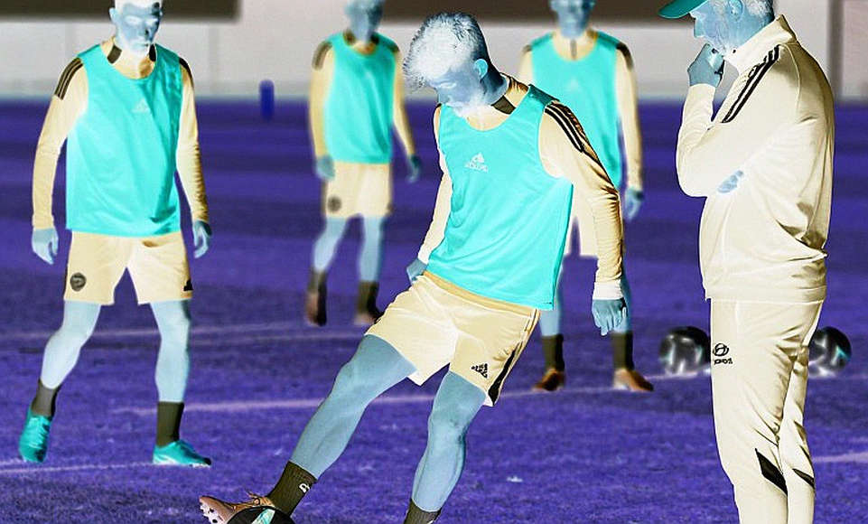 Giữa tiếng ồn chuyển nhượng V-League: Nghề lọc tin và những hồ sơ trống